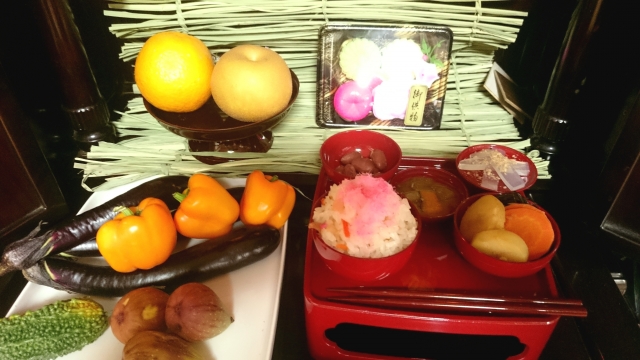 お盆の飾りはいつからいつまで何を飾る 盆棚への飾り方 いつもここから