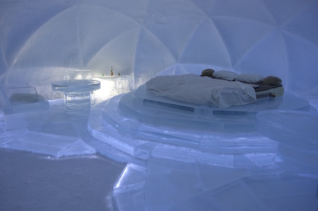 氷のホテル
